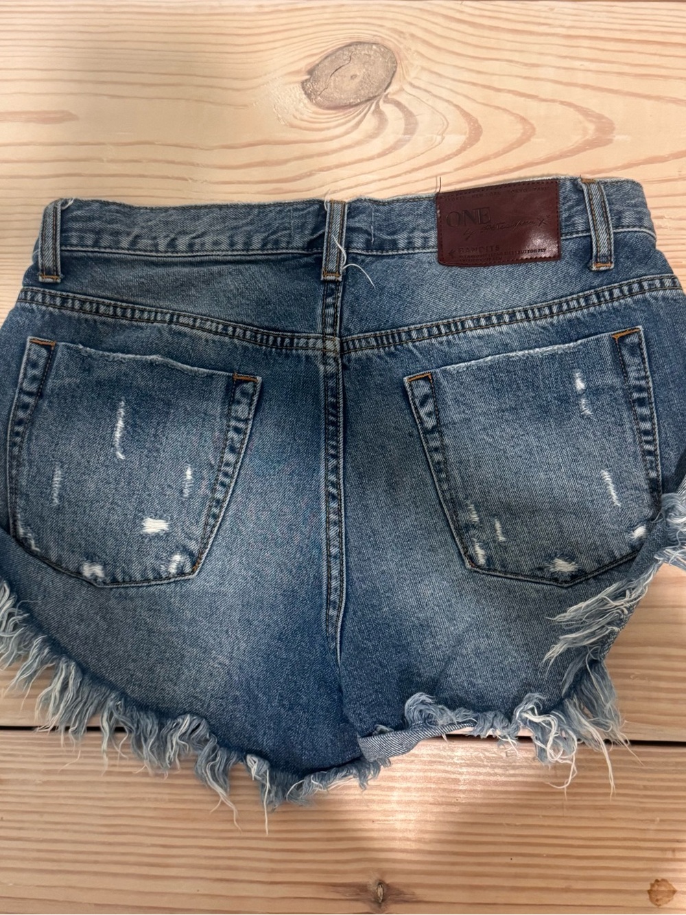 Jeans Subcategory - Picture 3 of 3